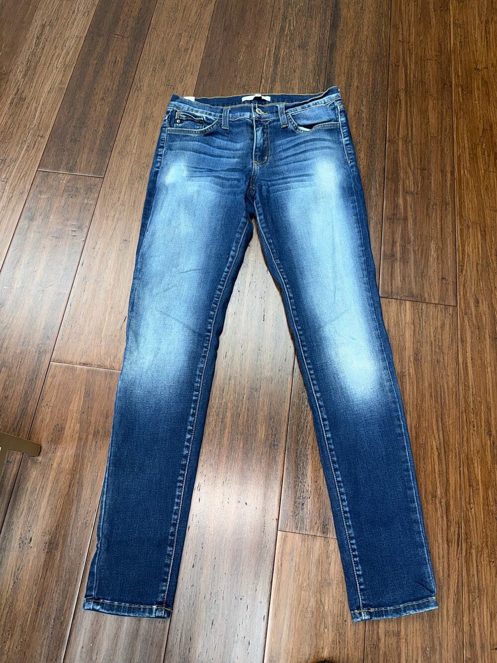 KanCan Mid-Rise Skinny Jeans  sandblasting highlights across rear 29